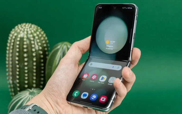 Samsung Galaxy Z Flip 5: The Pocketable Tool for Self-Expression